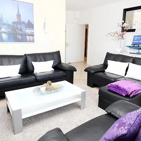 アパート Trelleborgallee, 153 *